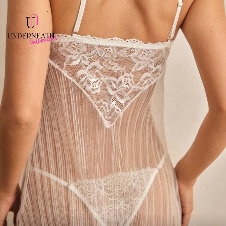 Honeymoon w/ Thong - White (S/M & L)